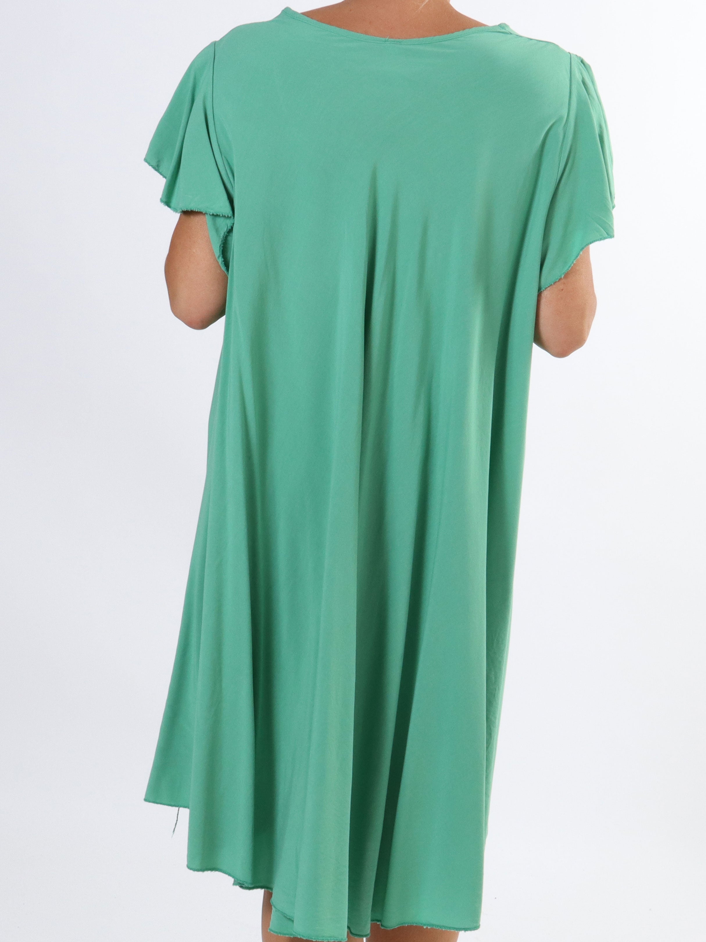 Davina - Simpel plus size kjole i viskose med t-shirt ærmer